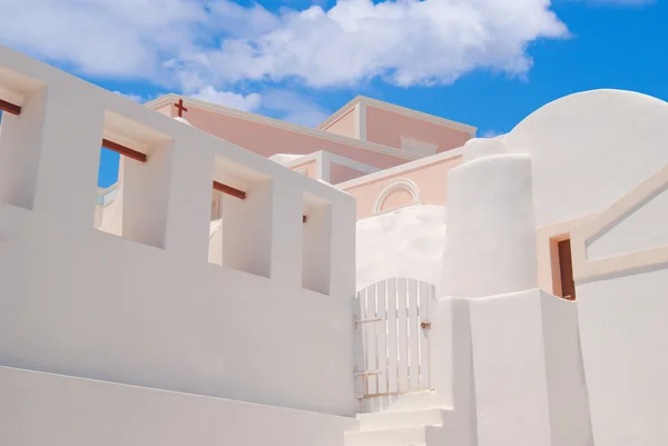 Arquitectura tradicional del pueblo de Oia en la isla de Santorini, Gre —  Fotos de Stock