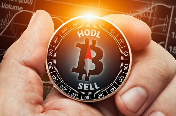 Männliche Hand Hält Kompass Mit Bitcoin Vor Den Daten Des — Stockfoto