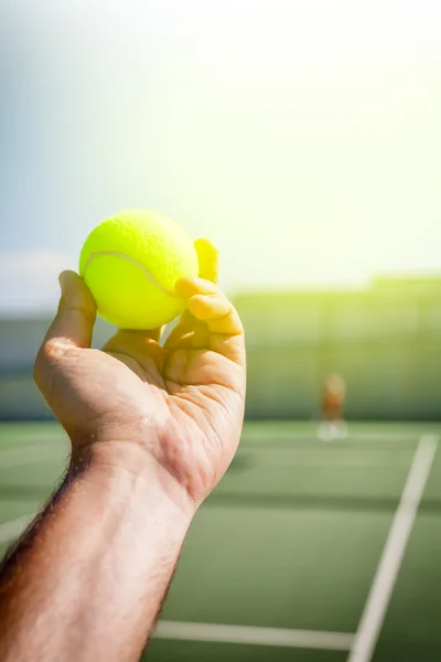 Getting ready to serve — Stock Photo, Image