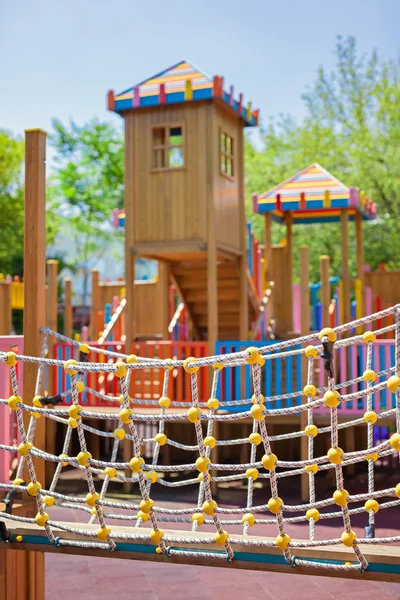 公園で子供の遊び場 — ストック写真
