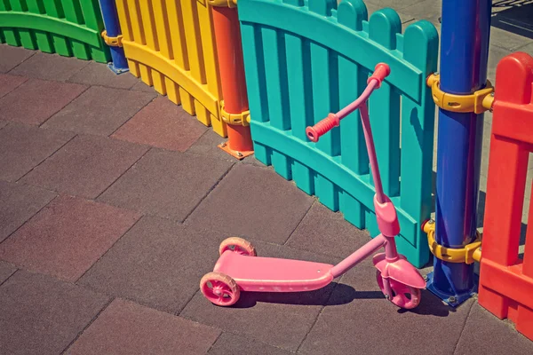 子供用の小さな子供の自転車 — ストック写真