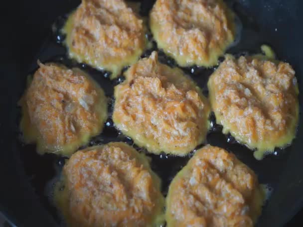 We fry a pumpkin — Stock Video