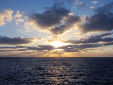 günbatımı Güney Atlantik