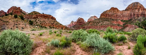 Veduta panoramica del bellissimo parco nazionale di Sion, Utah . — Foto Stock