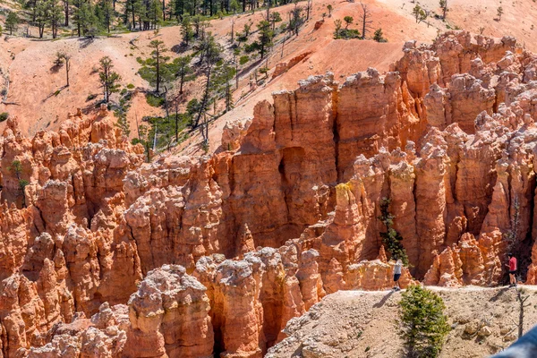 Barevné Hoodoo skalní útvary v Bryce Canyon National Park — Stock fotografie