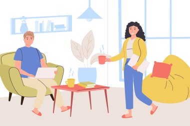 Ev işleri konseptinde çalışanlar. Kadın ve erkek, oturma odasındaki koltuklarda otururken dizüstü bilgisayarla çalışıyor. Rahat bir ortamda serbest çalışanlar işi. Moda düz tasarımda vektör illüstrasyonu