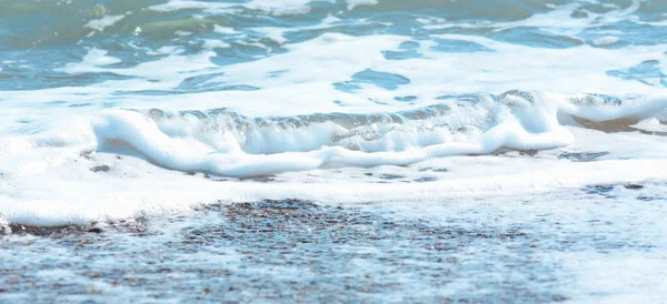 Vita Vågor Medelhavet Stranden — Stockfoto