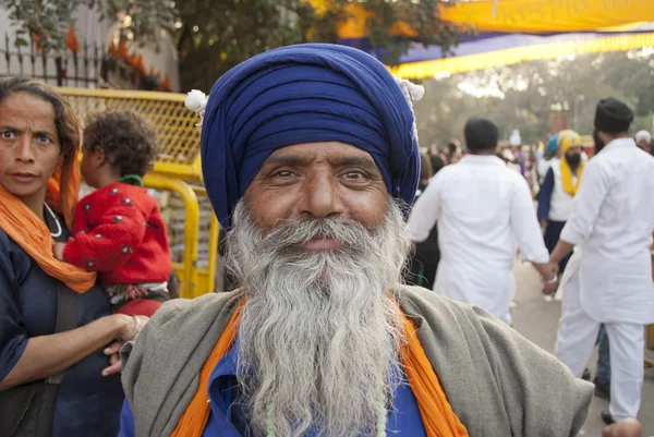 Retrato del hombre sij no identificado en un Dastar, Nueva Delhi, India . — Foto de Stock