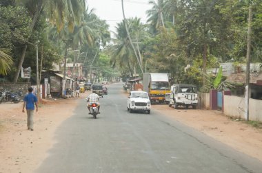 Cochin ve Trivandrum Kerala, Hindistan arasındaki karayolu trafiği.