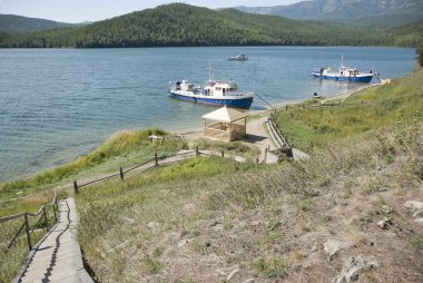 Görünüm Zmeevaya Bay, Deniz Baykal, Rusya Federasyonu.