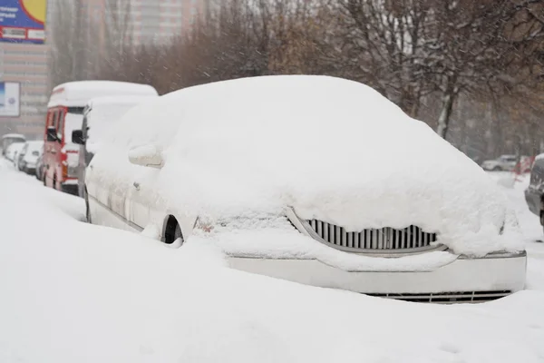 Limousine after a snow storm, Russia. — Stock Photo, Image