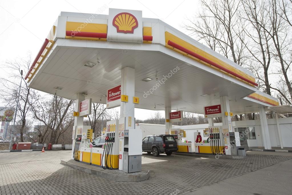Gasolinera Shell en Moscú, Rusia . — Foto editorial de stock © vlad_k