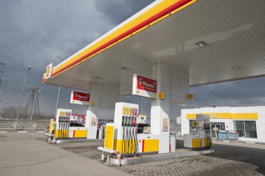 Shell benzin istasyonu, Moskova, Rusya.