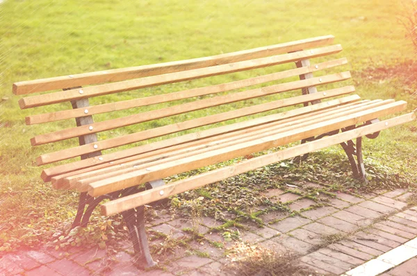 Bench in the autumn park — Stock Photo, Image