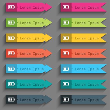 Pil yarım düzey işareti simgesi. Düşük elektrik sembolü. Renkli düğmeler kümesi. Vektör