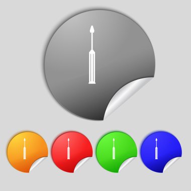 Tornavida aracı işareti simgesi. Sembol düzeltebilirim. İşareti onarın. Renkli düğmeler vektör kümesi