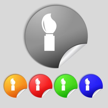 Boya fırça işareti simgesi. Sanatçı sembolü. Renkli düğmeler kümesi. Vektör