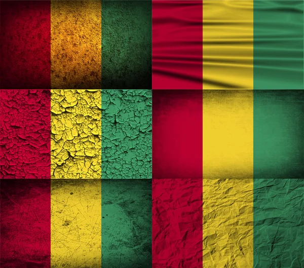 Drapeau de Guinée avec une texture ancienne. Vecteur — Image vectorielle