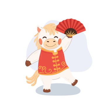 Geleneksel kıyafetler giyen ve Çin Yeni Yılı için kırmızı yelpaze tutan neşeli beyaz at..