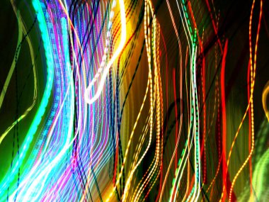 Hafif boya. Neon parıltısı. Şenlik dekorasyonu. Bulanık arkaplan. Parlak doku. Parlak desen. Poster, broşür, el ilanı ve kart için yaratıcı grafik tasarımı. Ağ, kumaş ve örtü için arkaplan.