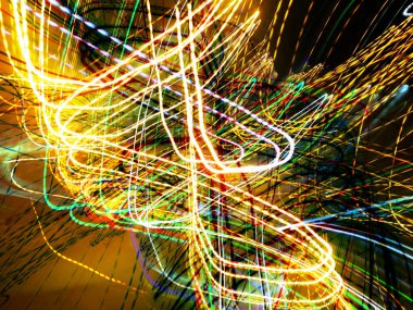 Hafif boya. Neon parıltısı. Şenlik dekorasyonu. Bulanık arkaplan. Parlak doku. Parlak desen. Poster, broşür, el ilanı ve kart için yaratıcı grafik tasarımı. Ağ, kumaş ve örtü için arkaplan.