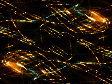 Hafif boya. Neon parıltısı. Simetri ve yansıma. Şenlik dekorasyonu. Bulanık arkaplan. Parlak doku. Parlak desen. Poster, broşür, el ilanı ve kart için yaratıcı grafik tasarımı. Ağ, kumaş ve örtü için arkaplan.