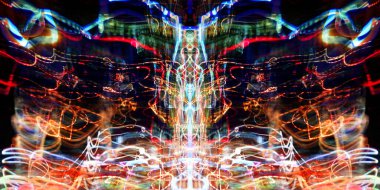 Hafif boya. Neon parıltısı. Simetri ve yansıma. Şenlik dekorasyonu. Bulanık arkaplan. Parlak doku. Parlak desen. Poster, broşür, el ilanı ve kart için yaratıcı grafik tasarımı. Ağ, kumaş ve örtü için arkaplan.