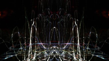 Hafif boya. Neon parıltısı. Simetri ve yansıma. Şenlik dekorasyonu. Bulanık arkaplan. Parlak doku. Parlak desen. Poster, broşür, el ilanı ve kart için yaratıcı grafik tasarımı. Ağ, kumaş ve örtü için arkaplan.