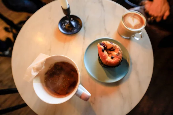 Estocolmo Suécia Uma Mesa Com Chá Queque Café Subúrbio Vaxholm — Fotografia de Stock