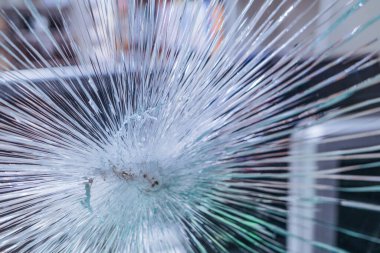 Stockholm İsveç Bir mağazanın soyulmuş ve kırılmış penceresi.