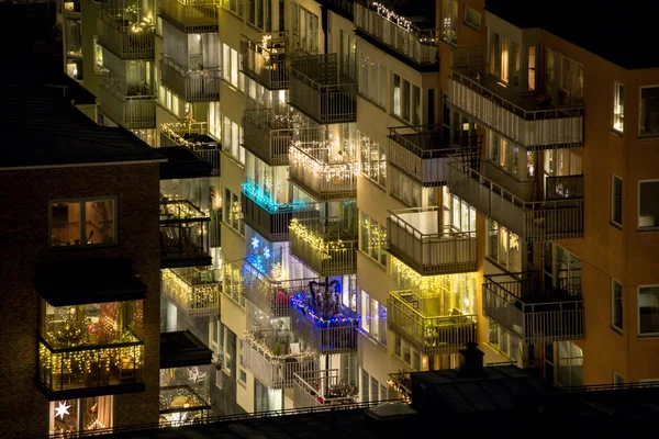 스톡홀름 스웨덴 Balconies Christmas Lights Liljeholmskajen Neighborhood Night — 스톡 사진