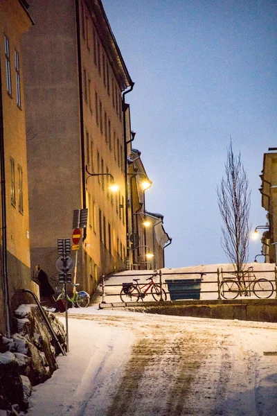 Estocolmo Suécia Pedestres Brannkyrkagatan Neve Início Manhã — Fotografia de Stock