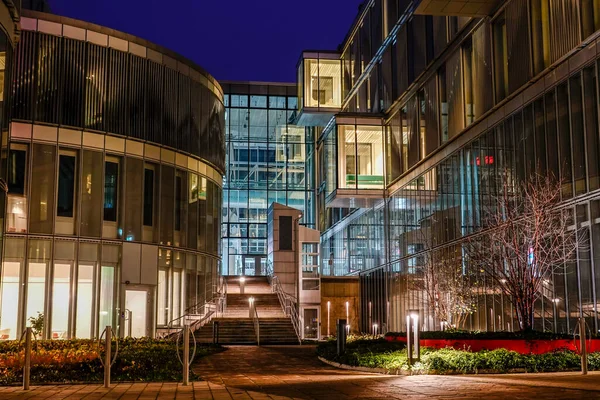 Estocolmo Suécia Edifícios Vidro Campus Hospital Huddinge — Fotografia de Stock