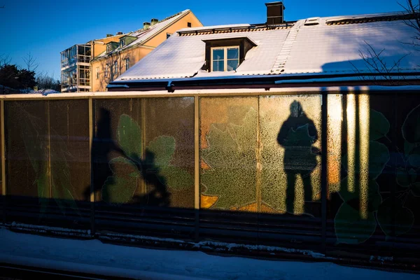 Stockholm Švédsko Muž Žena Kočárkem Stojí Stínu Nástupišti Metra Nebo — Stock fotografie