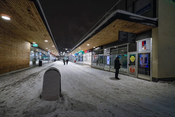 Estocolmo Suecia Gente Fruangen Centrum Suburbio Nieve —  Fotos de Stock