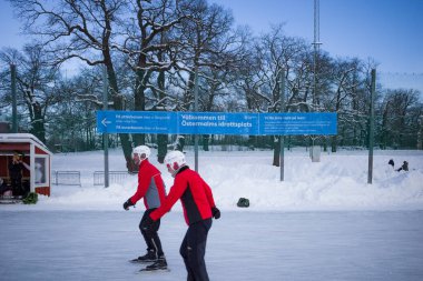 Stockholm, İsveç Hafta Sonu Buz Patencileri Ostermalms IP buz pistinde.