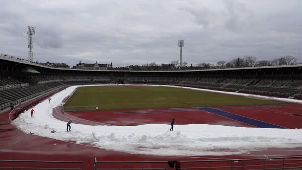 Stockholm Sveç Kros Kayakçıları Eski Olimpiyat Stadyumu Nda Kar Pistinde — Stok video