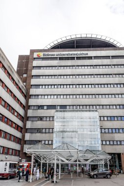 Lund, İsveç Lund Üniversitesi 'ndeki üniversite hastanesinin ana girişi..