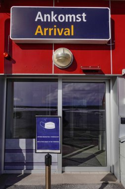 Kiruna, İsveç 12 Nisan 2021 Kiruna havaalanına giriş ve tabelada: 