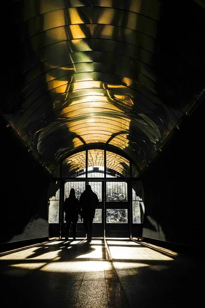 Stockholm Sweden Pedestrians Walking Sunshine Brunkebergs Tunnel Downtown — Stock Photo, Image