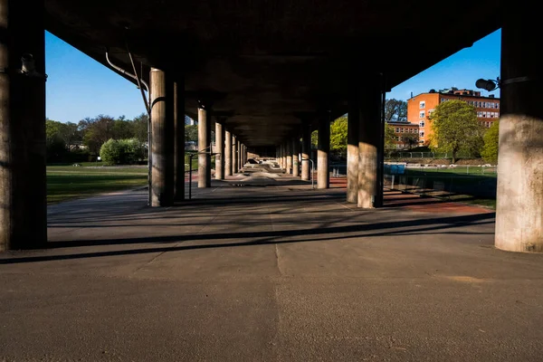 Estocolmo Suecia Chispa Ralambshovspark Bajo Puente Occidental Madrugada — Foto de Stock