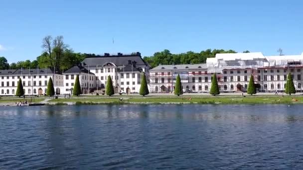 Estocolmo Suecia Vista Largo Del Canal Karlsberg Día Soleado — Vídeos de Stock