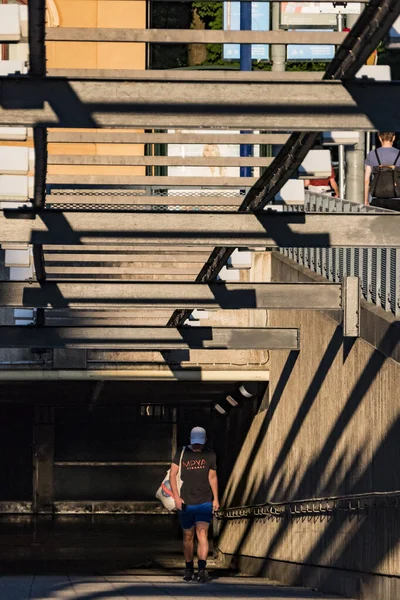 Stockholm Svédország Egyetlen Ember Sétál Fel Stadion Alagút Vagy Metrómegálló — Stock Fotó