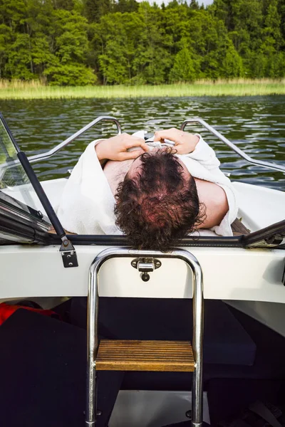 Stockholm Schweden Ein Junger Mann Entspannt Sich Schwedischen Sommer Auf — Stockfoto