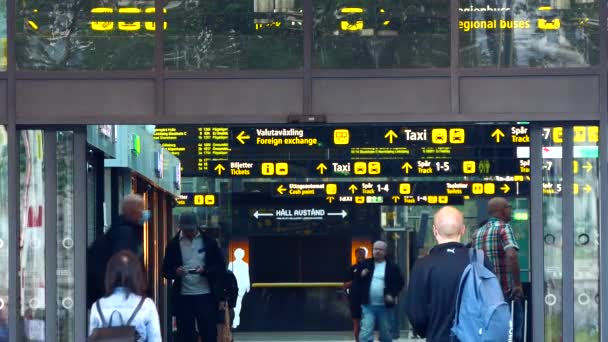 スウェーデンのマルメ中央駅 英語版 — ストック動画