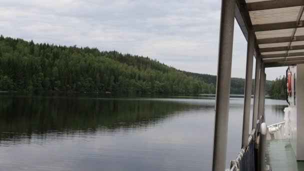 Haverud Schweden Ein Kanalboot Passiert Eine Schleuse Auf Dem Dalslandkanal — Stockvideo