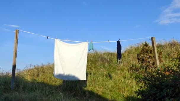 Wasgoed Drogen Wind Buiten — Stockvideo