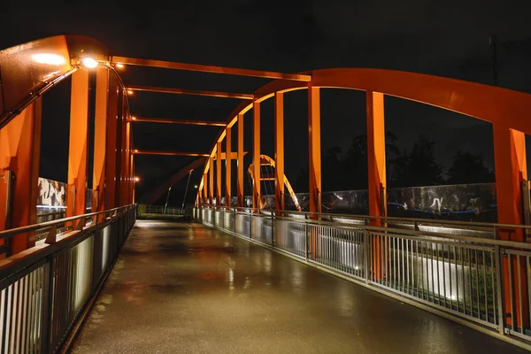 Стокгольм Швеция Пешеходный Мост Ночью Пригороде Вастберги — стоковое фото