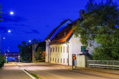 Koping, İsveç Jarnsvagsgatan ya da geceleri demiryolu sokağı.