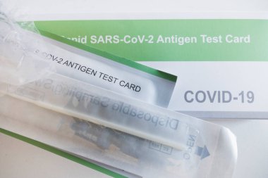 Covid-19 'u tanımlamak için bir test kiti.